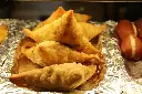 unsplash_rRFE8agWJNw_samosa.webp